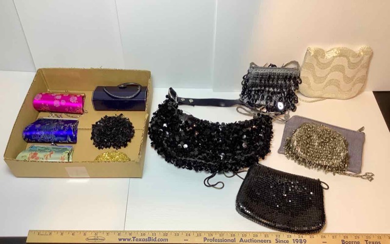 lot 664 image: Assorted Evening Bags and Clutches (MA)
