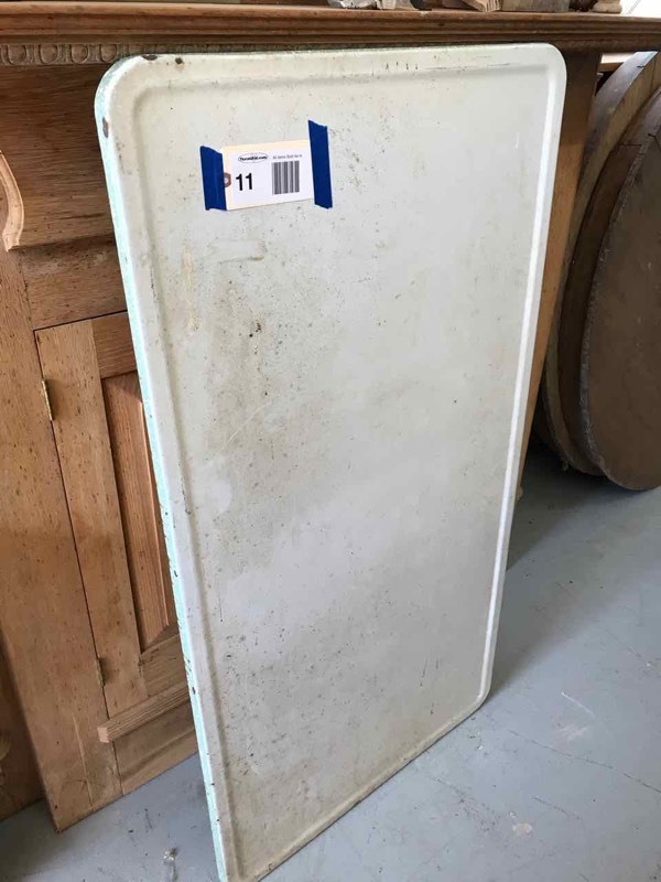 lot 11 image: White Porcelain Enamel Table Top