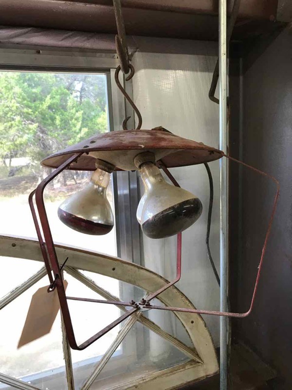 lot 26 image: Vintage Brood Heat Lamp