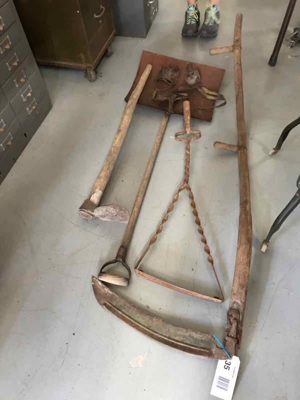 lot 35 image: (4) Primitive Antique Field Tools & Corn Sheller Hand Tools