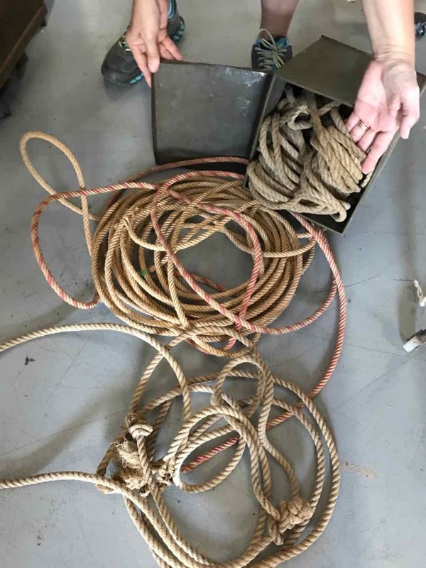 lot 41 image: Tin Can & Rope