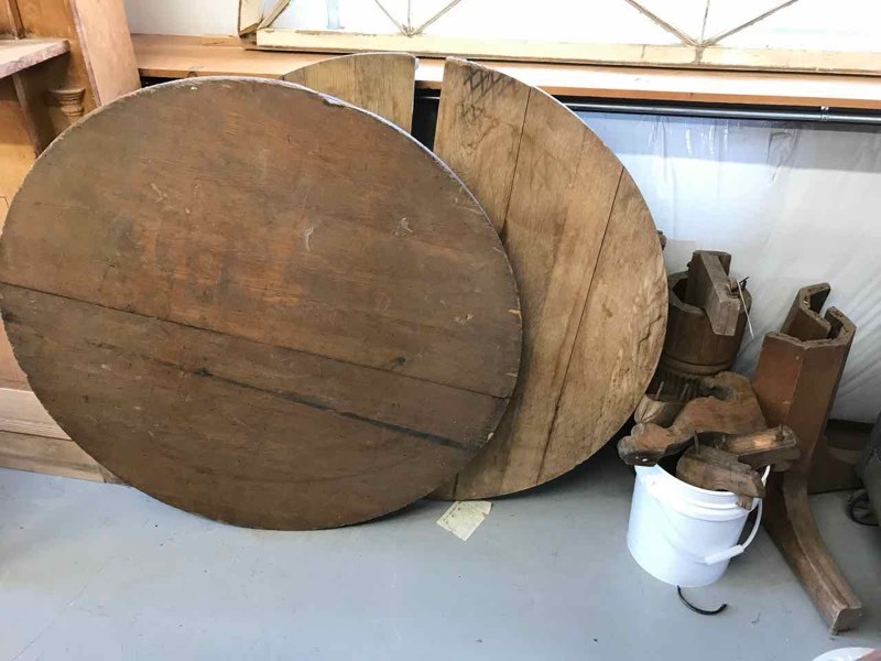 lot 67 image: PartsPieces of Tables, Round Oak Tops, Bases parts