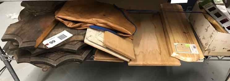 lot 99 image: Taxidermy Asst. Plaques for Mounts, Apron