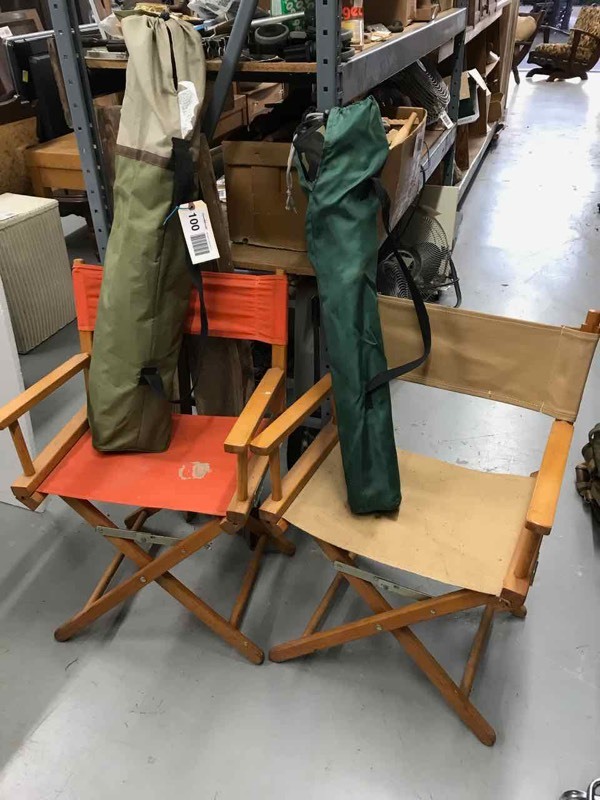 lot 100 image: (2) Director Chairs, (2) Folding Chairs