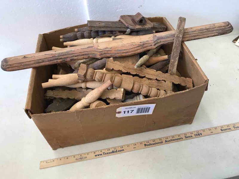lot 117 image: Wood Findings, Bits & Pieces, Spindles, Turnings, Etc.