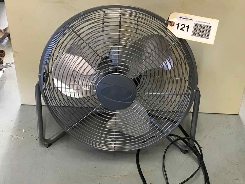lot 121 image: (1) Electric Fan 3-Speed, apprx. 14
