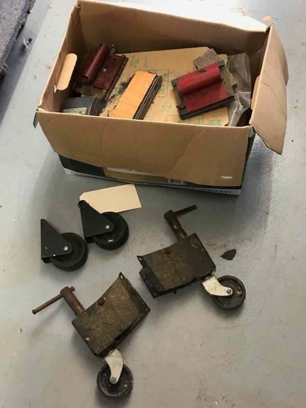 lot 125 image: (4) Wheels, Asst. Sand Paper