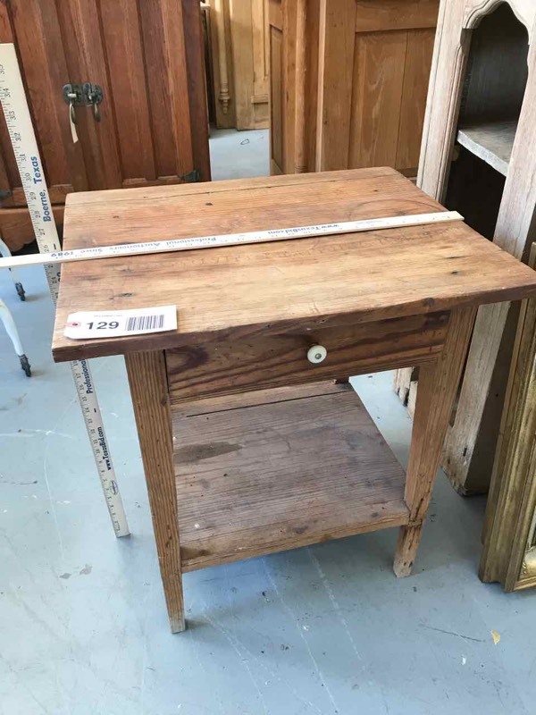lot 129 image: Primitive Antique Pine Side Table with Drawer (Pegged)