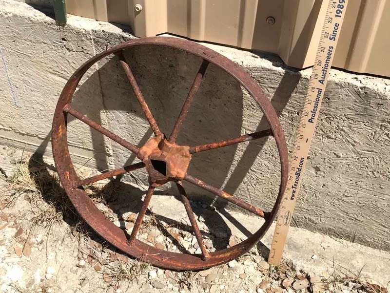 lot 142 image: Antique Cast Iron Wheel