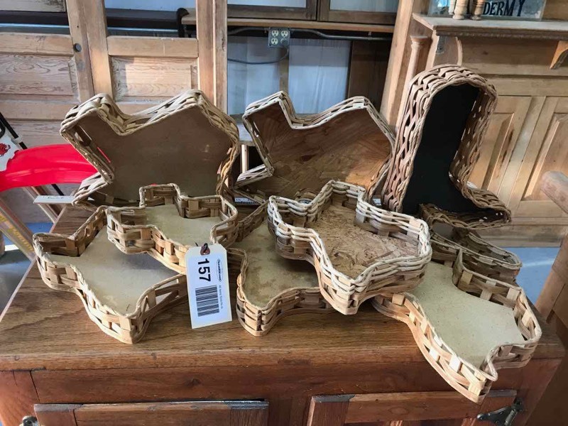 lot 157 image: Baskets Texas Shaped, Boots