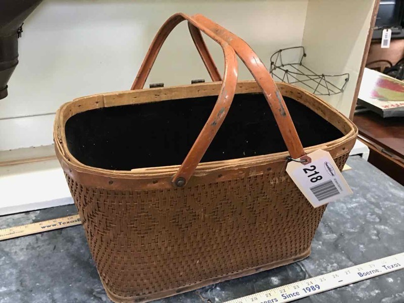 lot 218 image: Vintage Pic-Nic Basket Quality Baskets Red-Man, metal handles