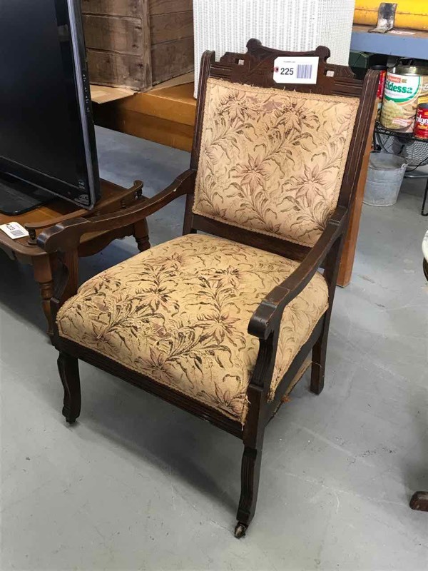 lot 225 image: Antique Eastlake Style Parlor Chair