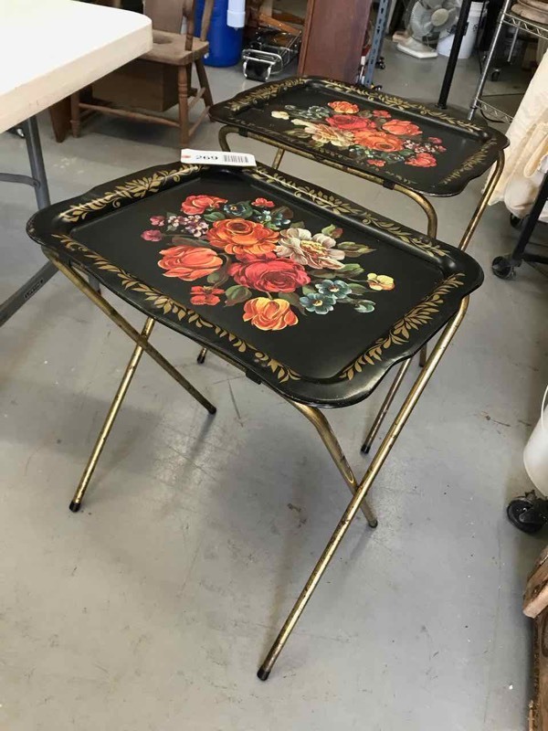 lot 269 image: (2) Vintage TV Trays