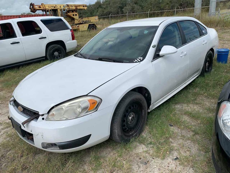 lot 413 image: 2013 Chevrolet Impala Police Vehicle, 4dr, white, not running, mileage 81,388  (VIN  2G1WD5E34D1237544)