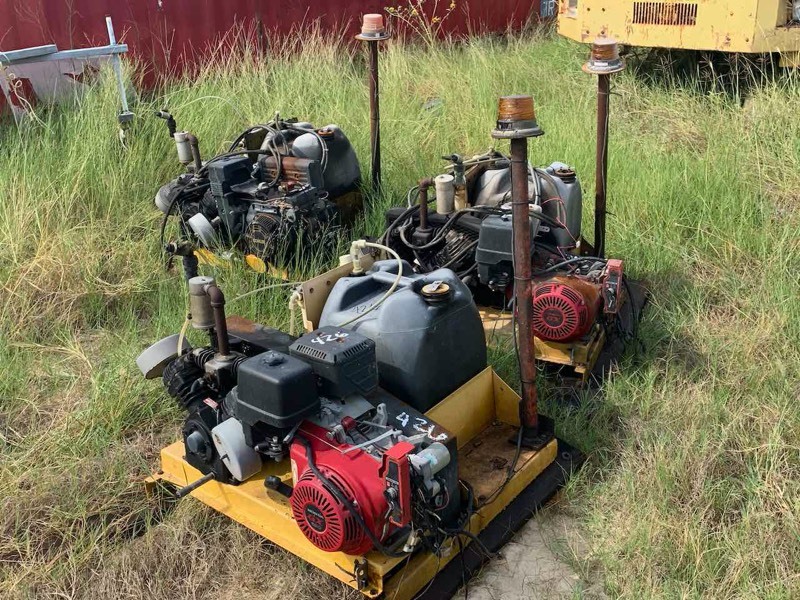 lot 426 image: Pesticide Mosquito Sprayers, (2) Honda, (1) Kohler, unknown condition, as-is