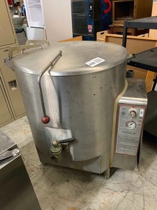 lot 428 image: Vulcan-Hart GL4OE Steam Kettle