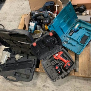 lot 461 image: Asst. HandPower Tools
