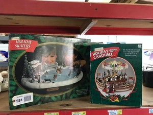 lot 581 image: Holiday Skaters & Holiday Carolers Animated Christmas Decorations
