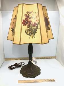 lot 589 image: (1) Table Lamp Shade with Flowers
