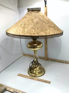 lot 593 image: (1) Lamp Brass with Shade