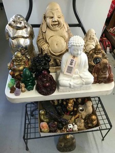 lot 598 image: Buddhas