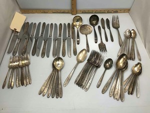 lot 599 image: Flatware  Community Plate