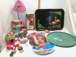 lot 616 image: Flamingos Cups, Ornaments, Trays, Hanging Decorations and a pink desk lamp