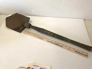 lot 716 image: O.D. Green Entrenching Tool (U.S. Ames 1945)