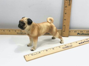 lot 633 image: Pug by Lefton