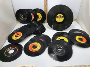 lot 653 image: Assorted 45 Records