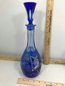 lot 665 image: Crystal Decanter, Cobalt Cut to Clear