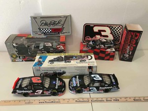 lot 741 image: Dale Earnhardt Black 3 Collectibles