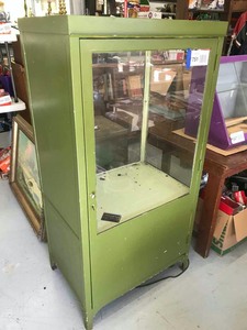 lot 751 image: Metal Cabinet (Green)