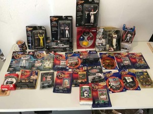 lot 755 image: Dale Earnhardt Collectibles