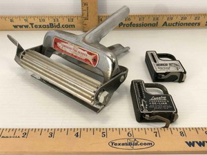 lot 779 image: Fishing Items Langley De-Liar Scale, Zebco De-Liar Scale, Townsend Fish Skinner