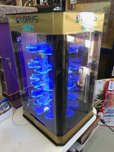 lot 788 image: Plexi Rotating Display Case, Lighted