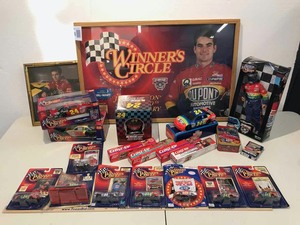 lot 796 image: Racing Collectibles Jeff Gordon