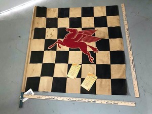 lot 848 image: AntiqueVintage Mobil Checkered Racing Flag, 2 Cards