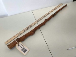 lot 877 image: 1923 Kendall County Fair Souvenier Hand Crafted Cane