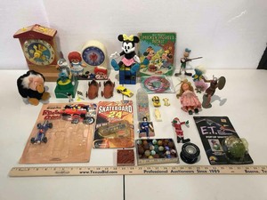 lot 895 image: Asst. Toys, Marbles, Duncan Wheel Yo-Yo, Tokens, MIni Pin Ball Game