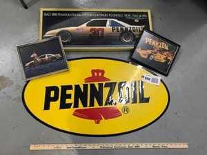 lot 898 image: (4) Pennzoil Racing Items
