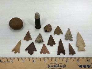 lot 907 image: Arrowheads, Old Bullet