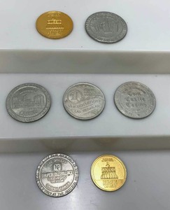 lot 916 image: Las Vegas Casino Tokens Holiday, Mirage, Imperial Palace, Golden Nugget, Castle, (2) 4 Queens