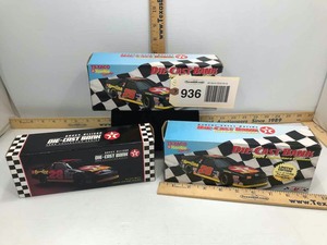 lot 936 image: (3) Die Cast Coin Banks Texaco 28