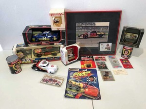 lot 960 image: Racing Collectibles Davey Allison