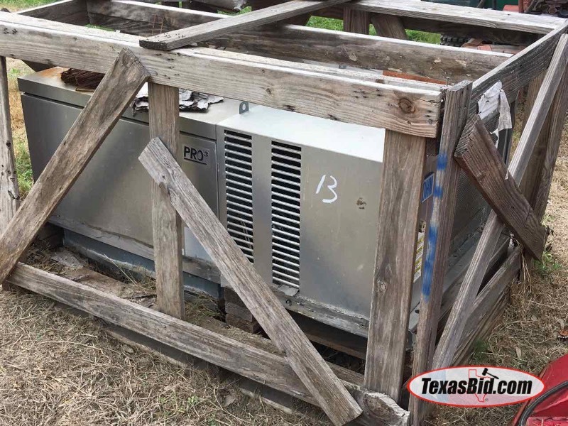 lot 13 image: Boltn AC Unit, Pro 3.  In crate, unkown condition.