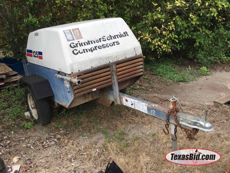 lot 17 image: Air Compressor  Grimmer Schmidt Compressor 125  (sn  70480-F), engine stared and ran today at preview. , battery dead