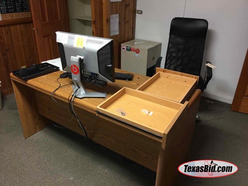 lot 21 image: Office Furniture  Misc desks, file cabinets and chairs
