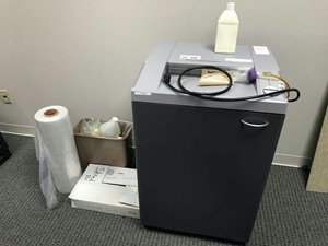 lot 28 image: Commercial Paper Shredder  SEM 5140 C4, GSA Approved, includes supplies