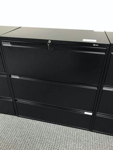 lot 68 image: Black, 3 Drawer lateral File Cabinet, wkey